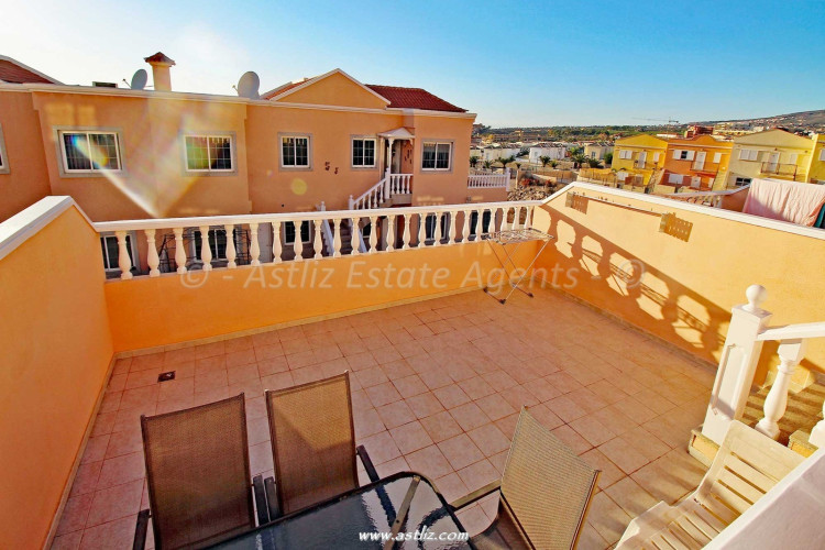 2 Bed, 1 Bath, ApartmentFor Sale, Porta Nova, Torviscas Alto