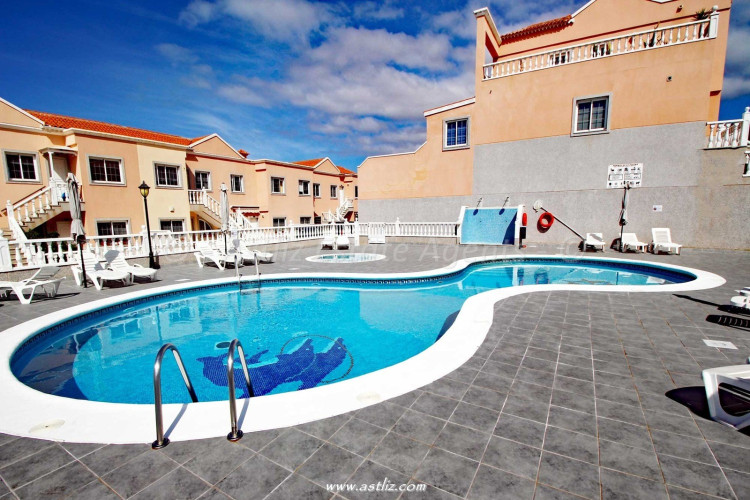 2 Bed, 1 Bath, ApartmentFor Sale, Porta Nova, Torviscas Alto