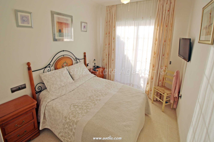 2 Bed, 1 Bath, ApartmentFor Sale, Porta Nova, Torviscas Alto
