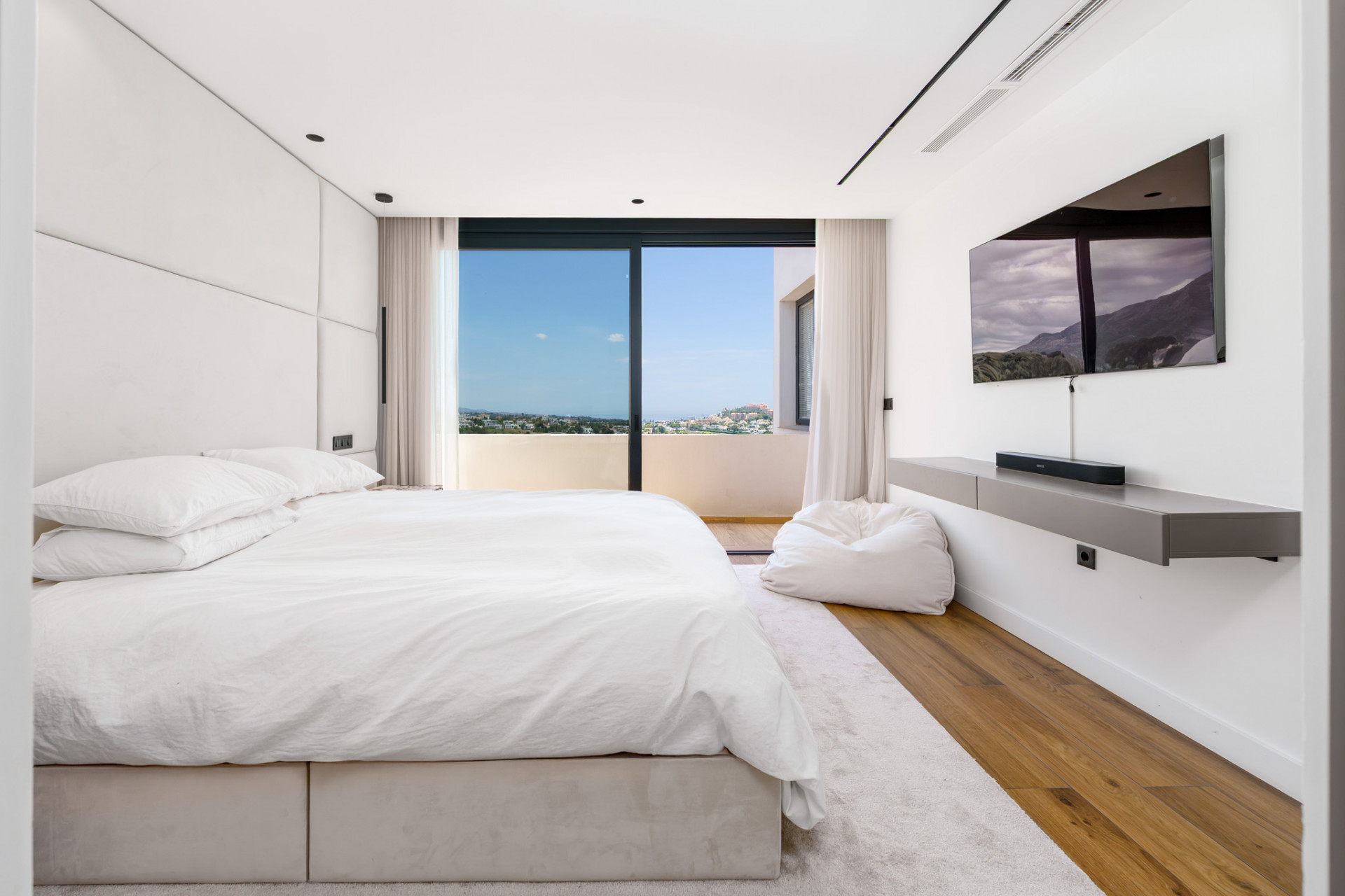 4 Bed, 5 Bath, HouseFor Sale, Benahavis, Malaga