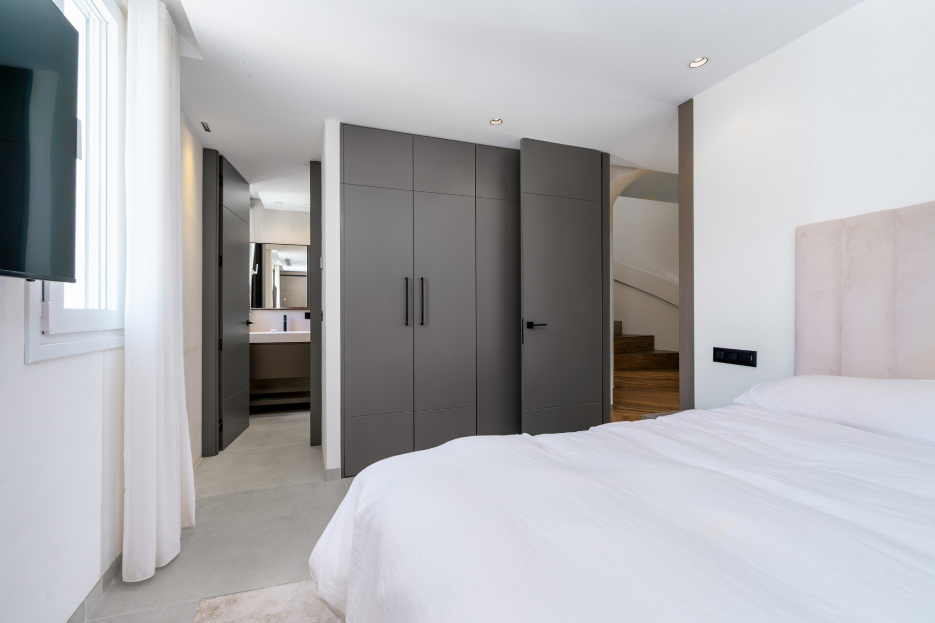 4 Bed, 5 Bath, HouseFor Sale, Benahavis, Malaga