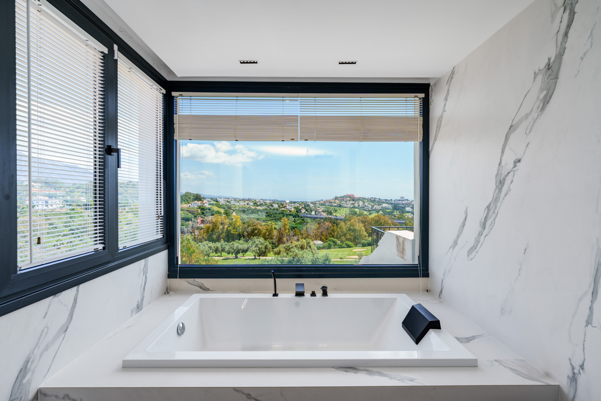 4 Bed, 5 Bath, HouseFor Sale, Benahavis, Malaga