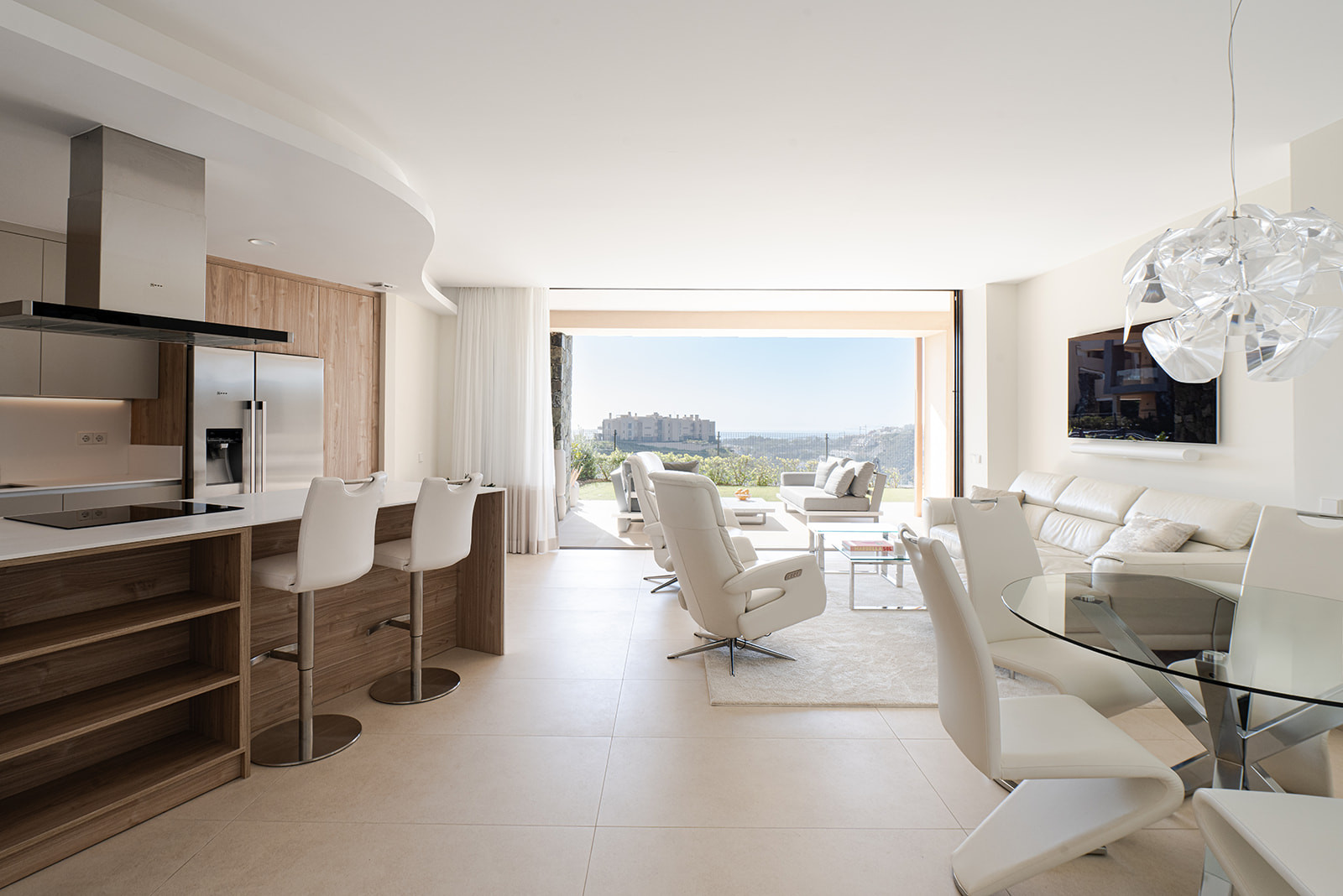3 Bed, 3 Bath, ApartmentFor Sale, Benahavis, Malaga