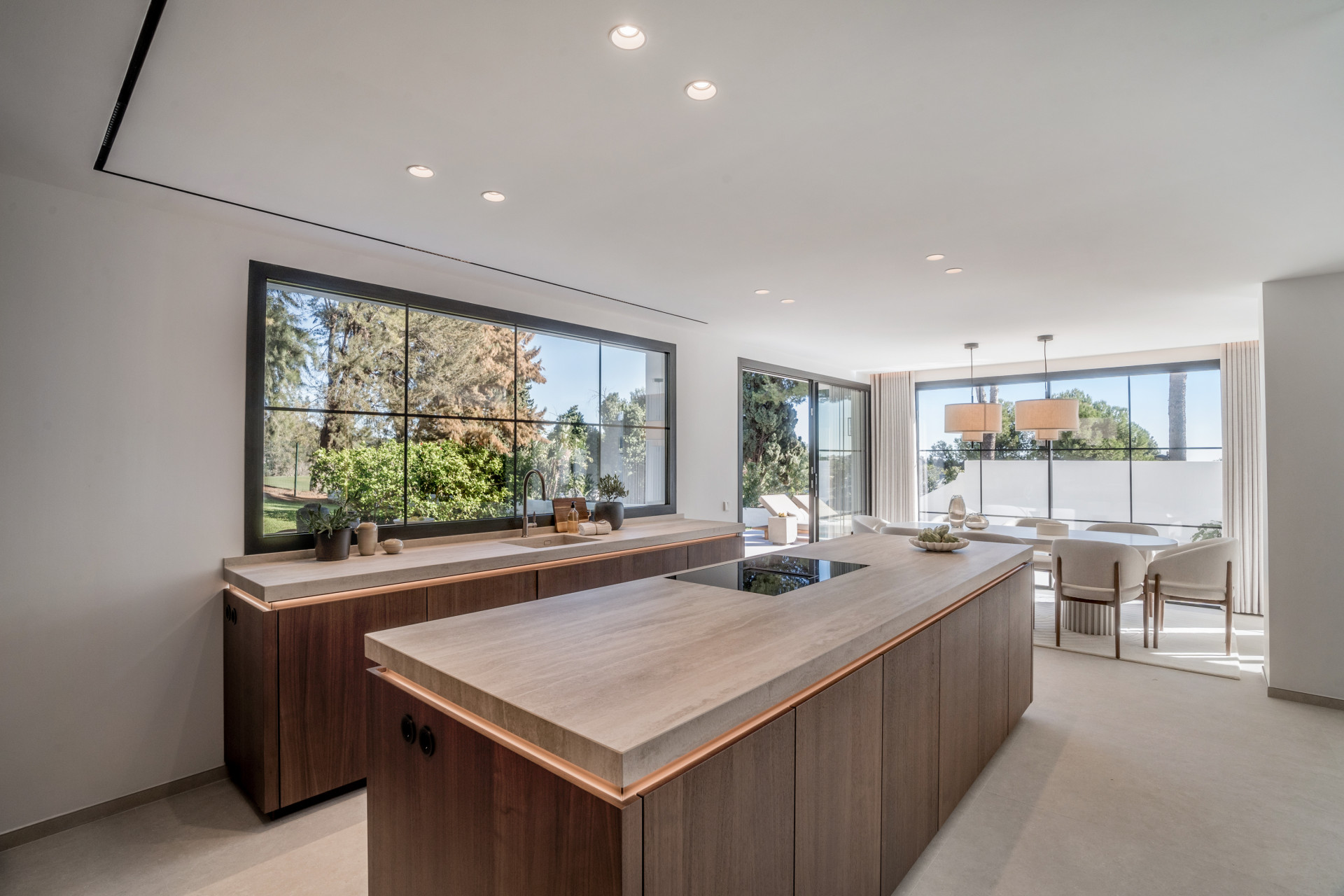 5 Bed, 5 Bath, HouseFor Sale, Marbella, Malaga