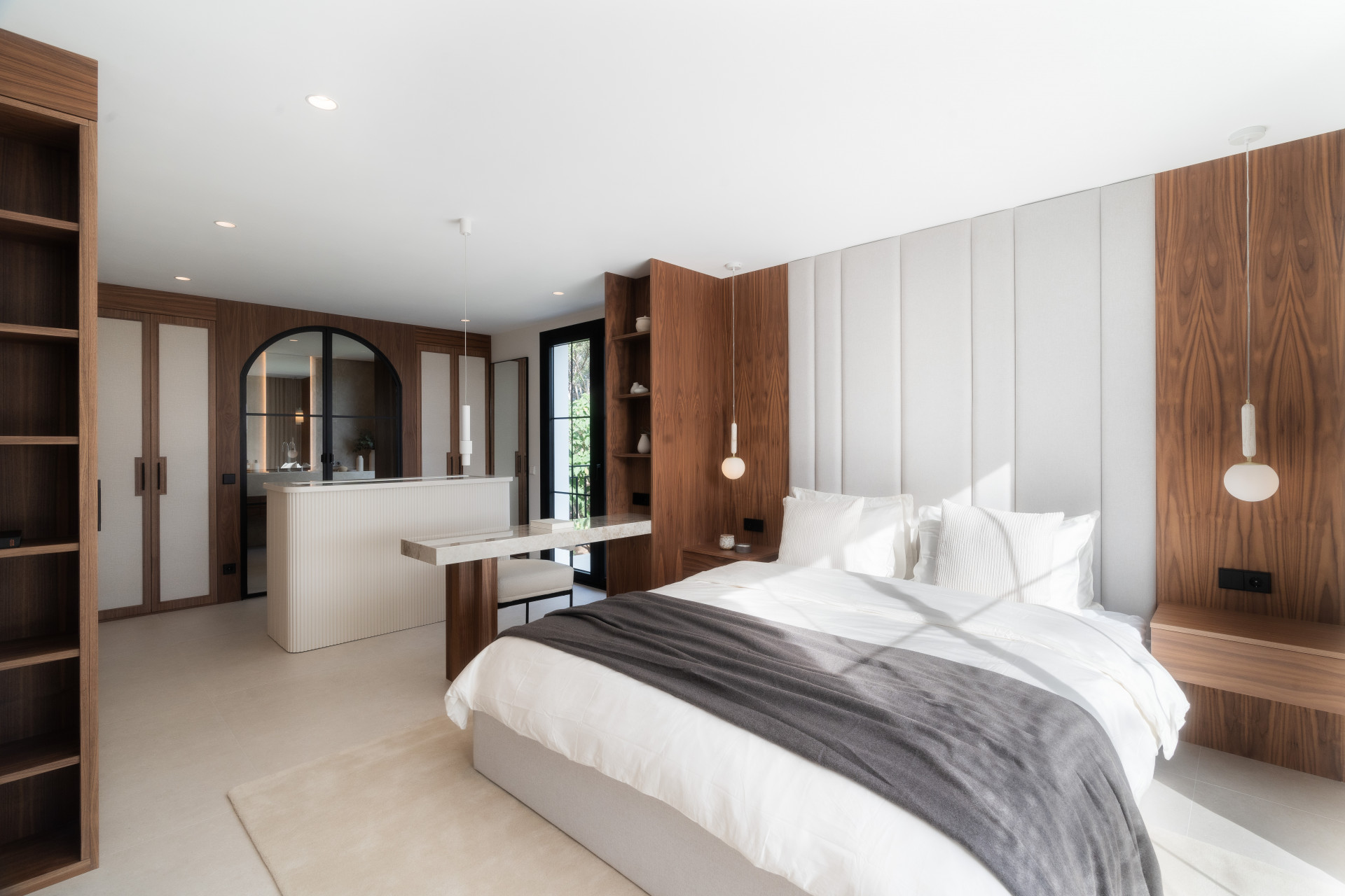 5 Bed, 5 Bath, HouseFor Sale, Marbella, Malaga