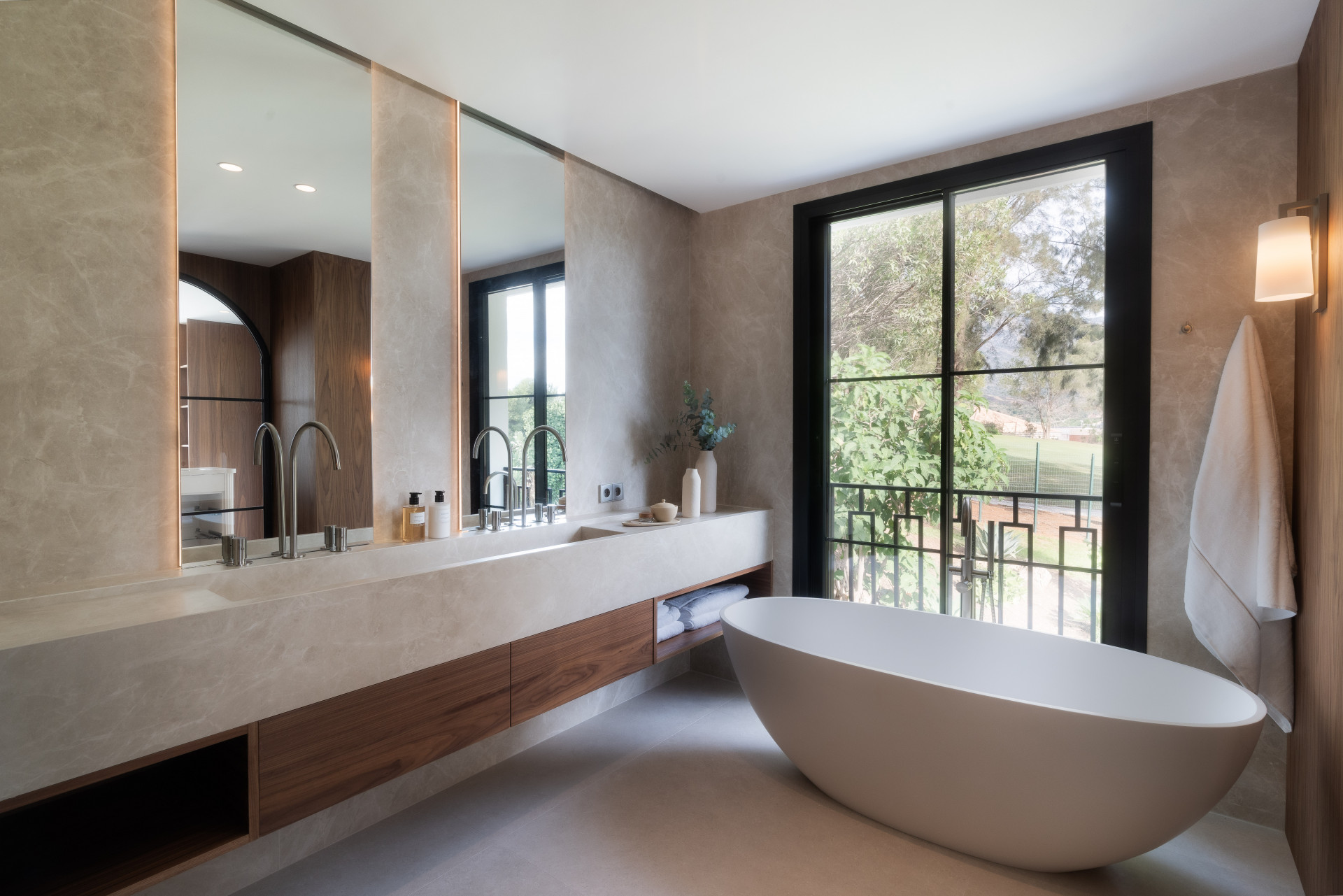 5 Bed, 5 Bath, HouseFor Sale, Marbella, Malaga