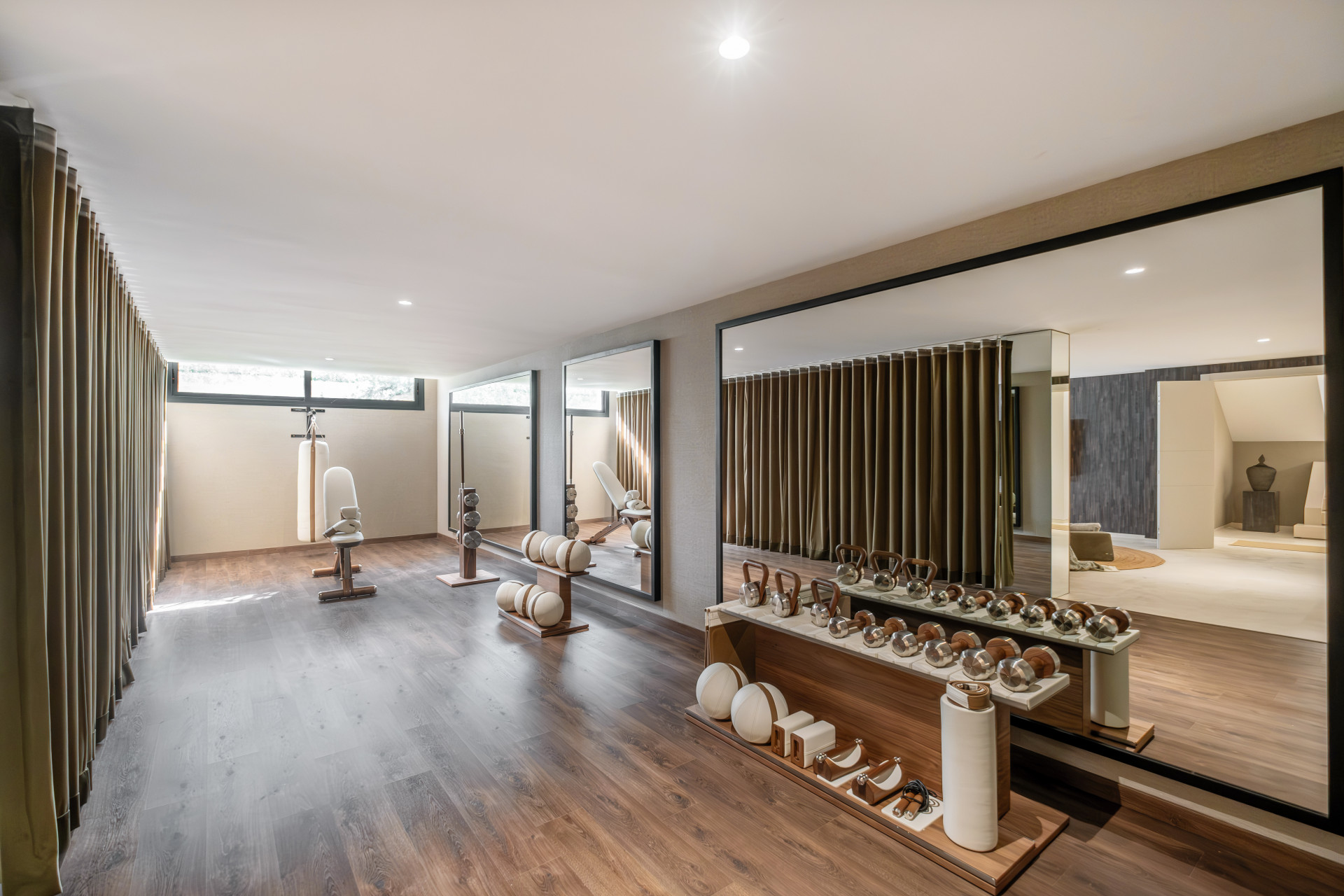 6 Bed, 6 Bath, HouseFor Sale, Estepona, Malaga