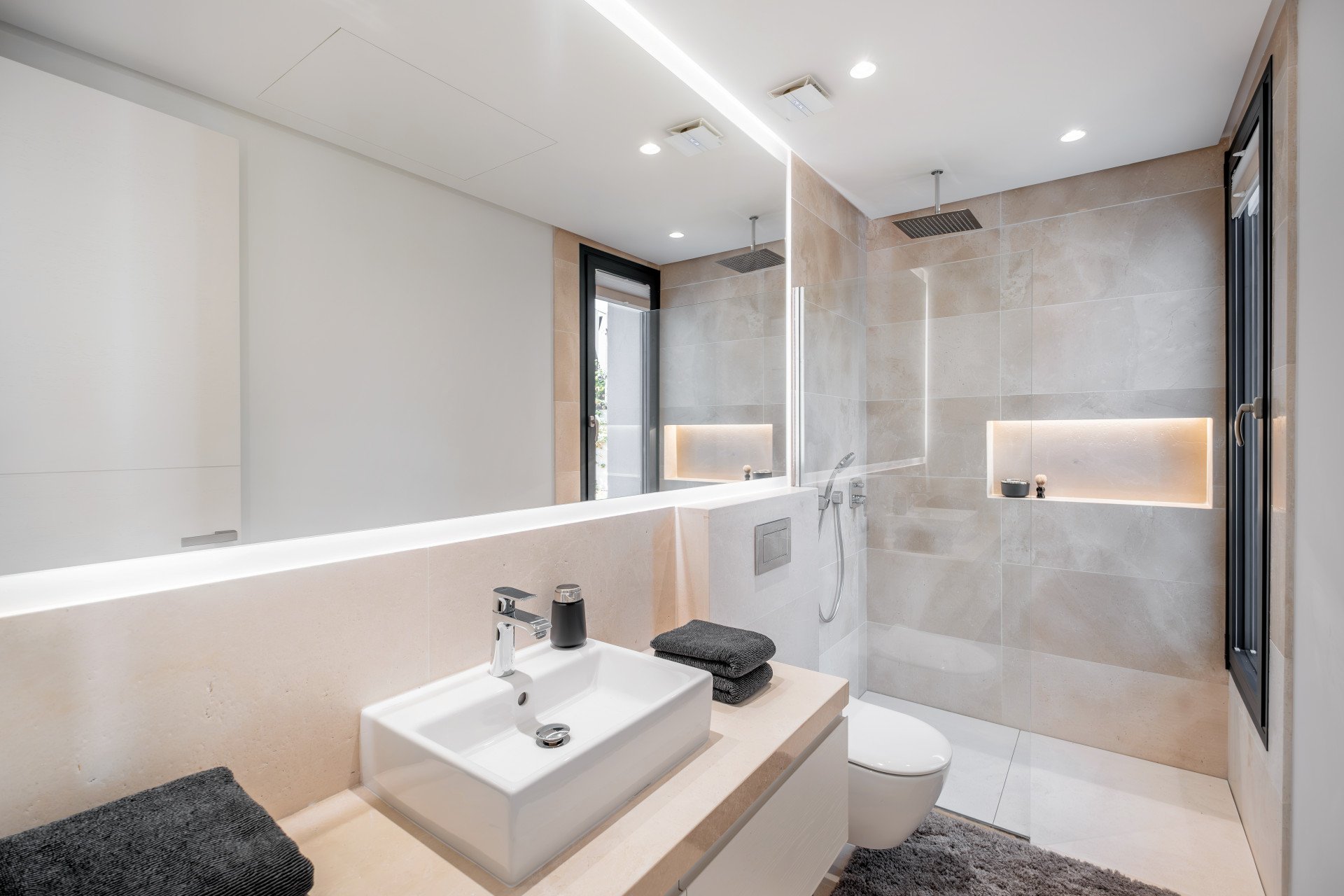 6 Bed, 6 Bath, HouseFor Sale, Estepona, Malaga