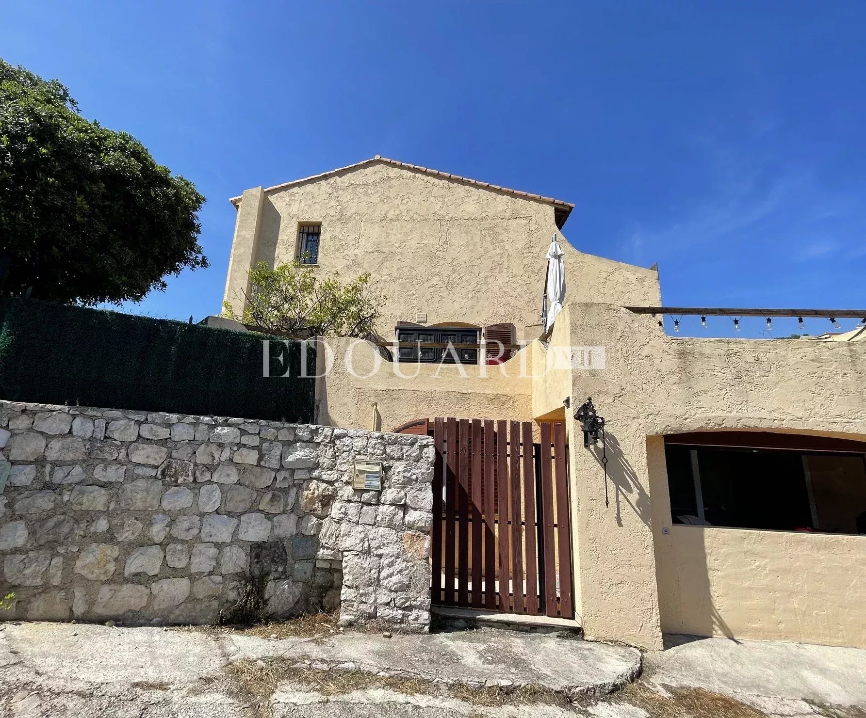 3 Bed, 2 Bath, ApartmentFor Sale, Menton, Alpes-Maritimes