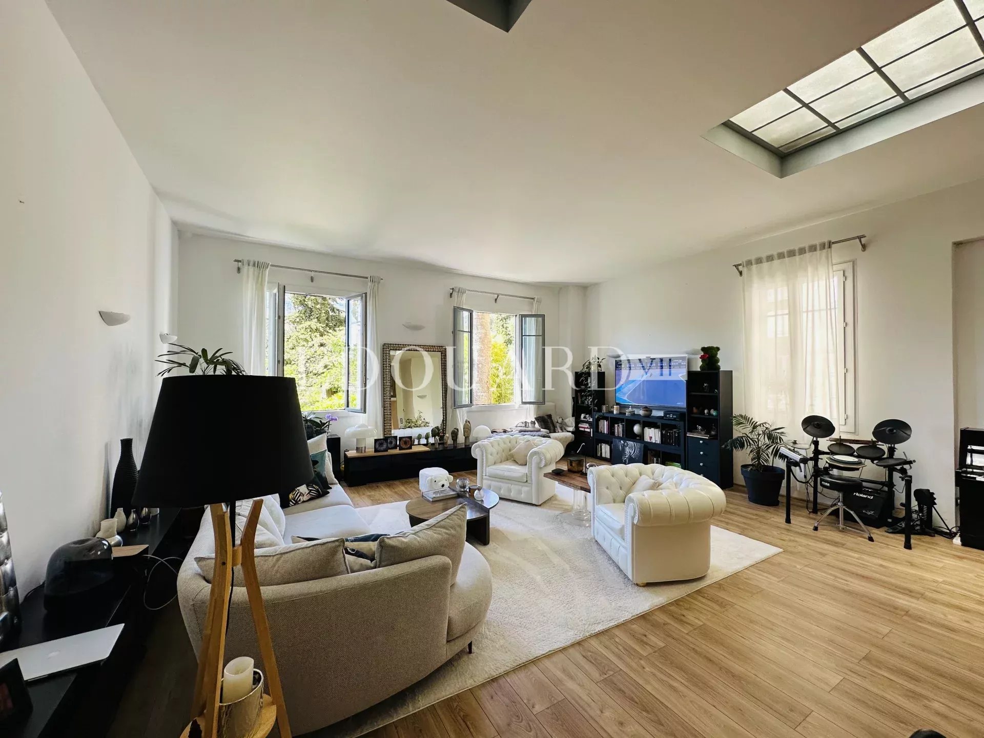 3 Bed, 1 Bath, ApartmentFor Sale, Menton, Alpes-Maritimes