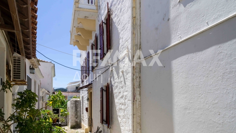 6 Bed, 2 Bath, HouseFor Sale, Main town - Chora, Skopelos, Sporades