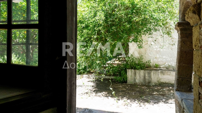 6 Bed, 2 Bath, HouseFor Sale, Main town - Chora, Skopelos, Sporades