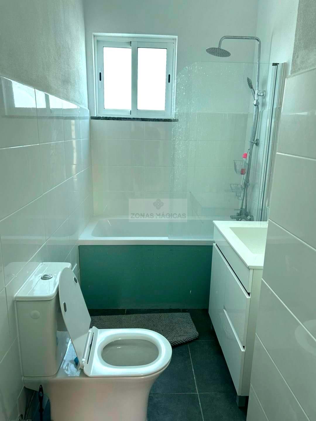 3 Bed, 1 Bath, HouseFor Sale, Vila do Bispo, Faro, 8650-422