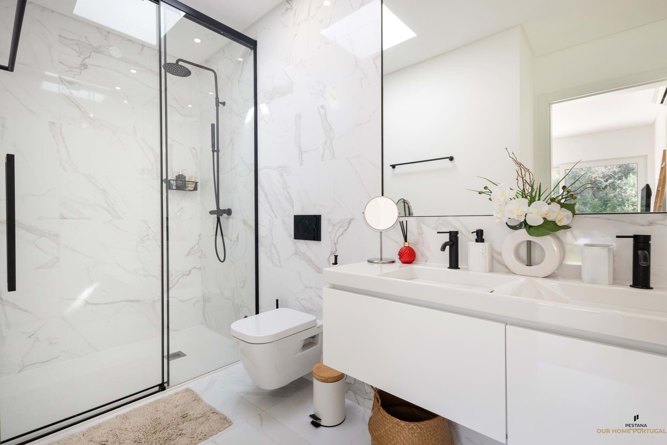 3 Bed, 2 Bath, HouseFor Sale, Lagoa, Faro, 8400-561