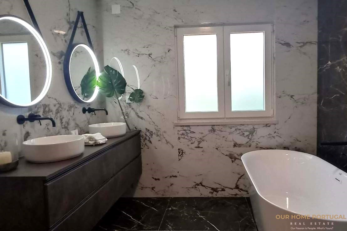 4 Bed, 4 Bath, HouseFor Sale, Almada, Setubal