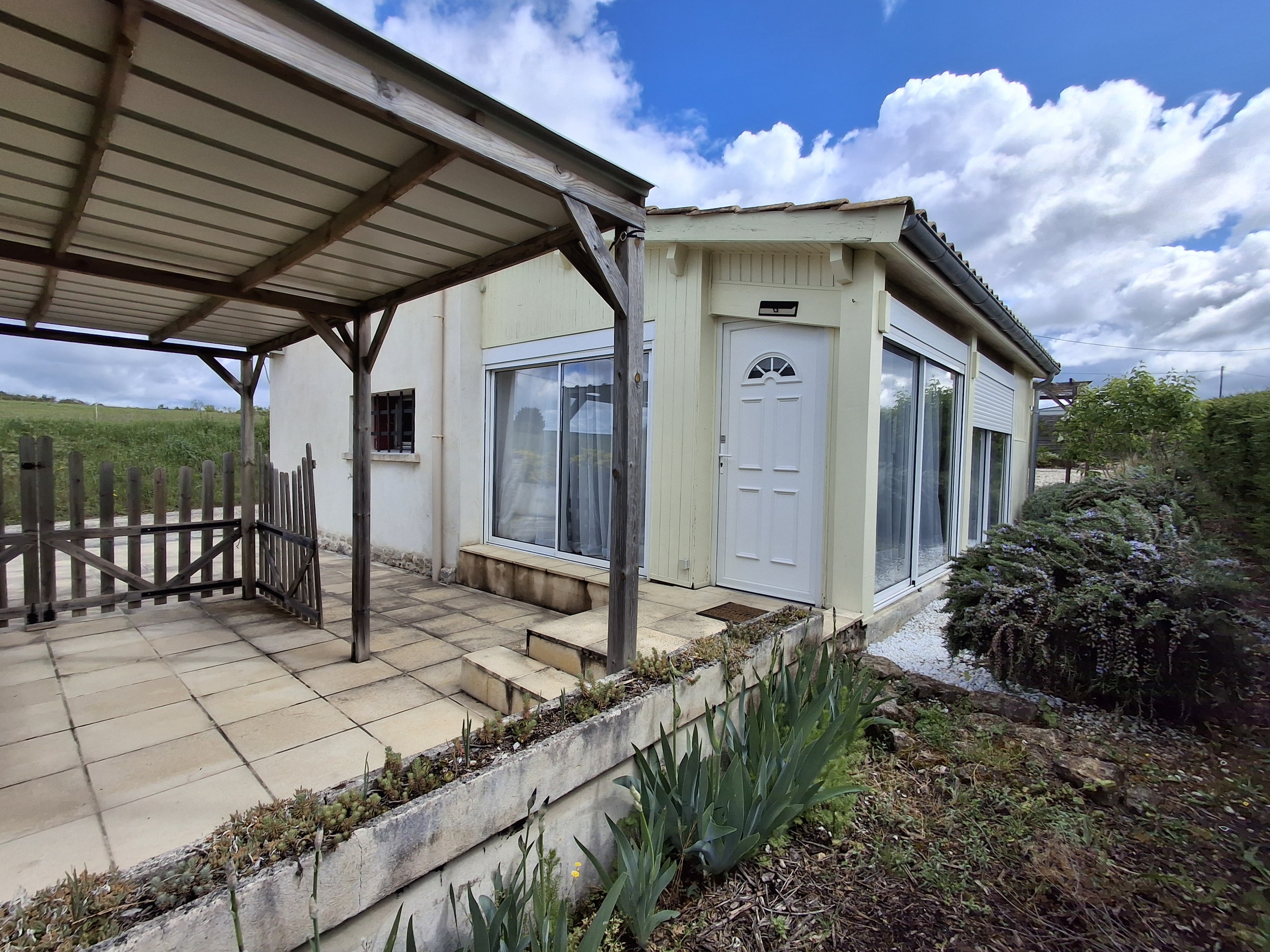 2 Bed, 1 Bath, HouseFor Sale, Monflanquin, Lot-et-Garonne, Aquitaine, 47150