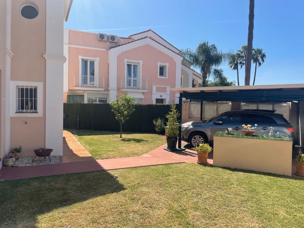 3 Bed, 3 Bath, HouseFor Sale, San Pedro de Alcantara, Malaga