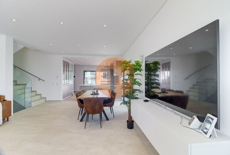 3 Bed, 4 Bath, HouseFor Sale, Olhão, Faro