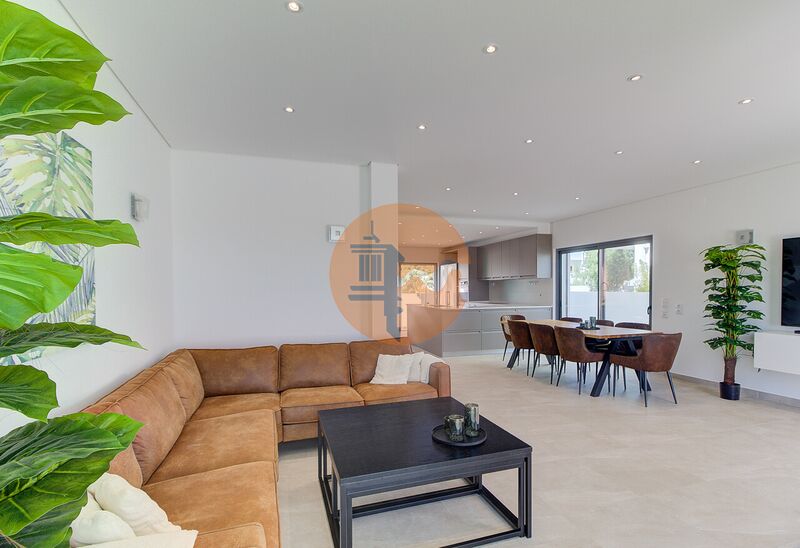 3 Bed, 4 Bath, HouseFor Sale, Olhão, Faro