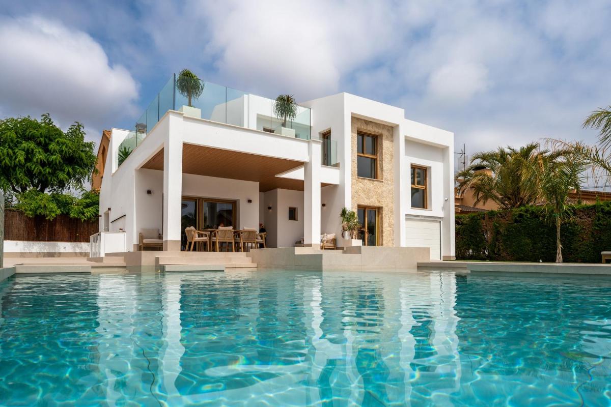 4 Bed, 5 Bath, HouseFor Sale, Campoamor, Alicante