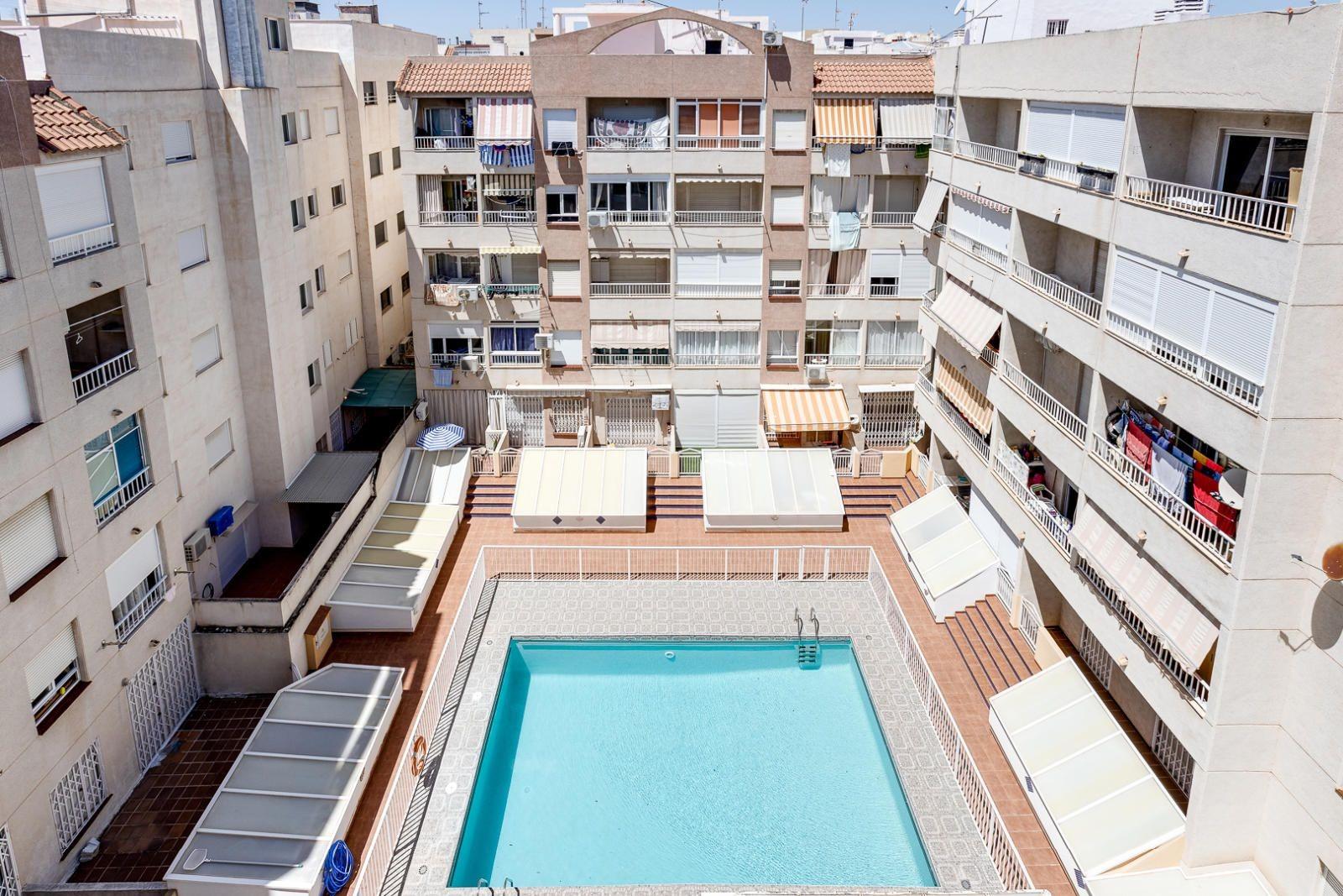 2 Bed, 1 Bath, ApartmentFor Sale, Torrevieja, Alicante