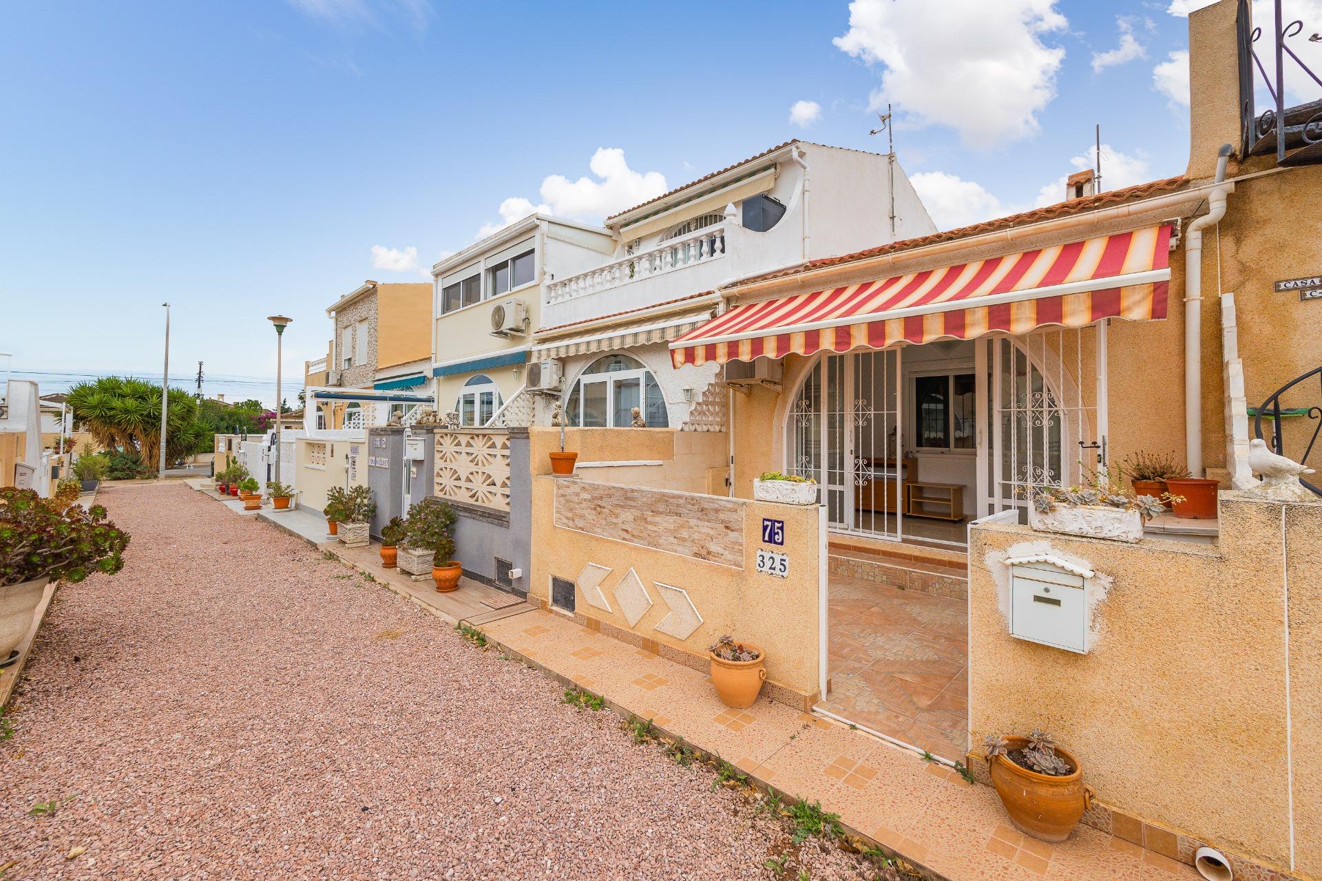 1 Bed, 1 Bath, HouseFor Sale, Torrevieja, Alicante