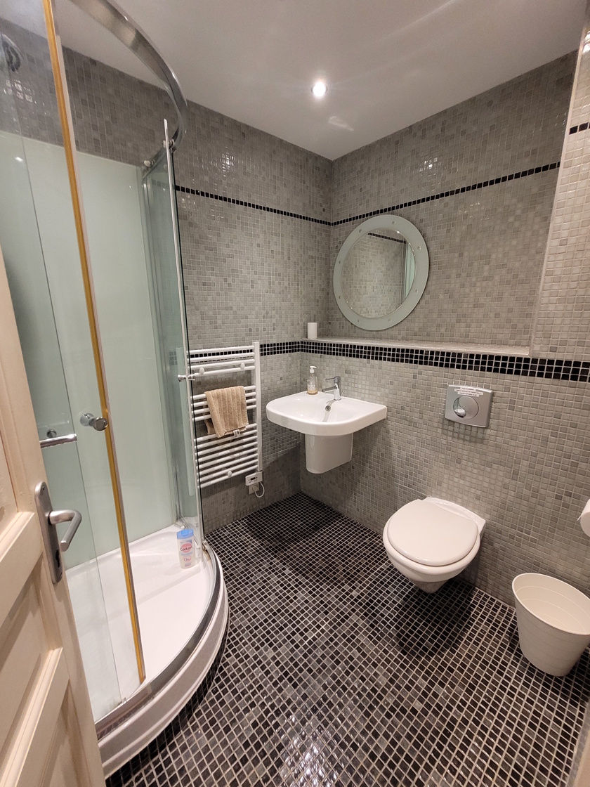 4 Bed, 3 Bath, HouseFor Sale, Puimisson, Herault, Languedoc-Roussillon, 34480