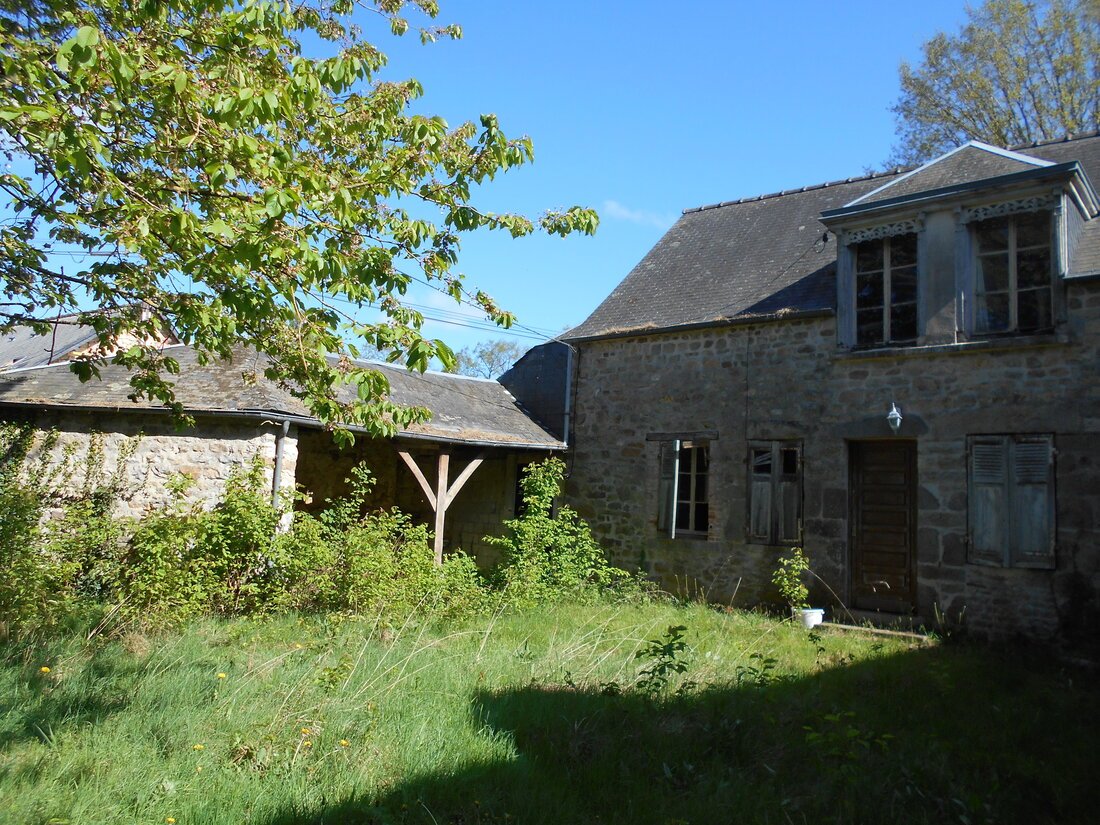 4 Bed, 1.5 Bath, HouseFor Sale, La Pallu, Pays-de-la-Loire, 53140