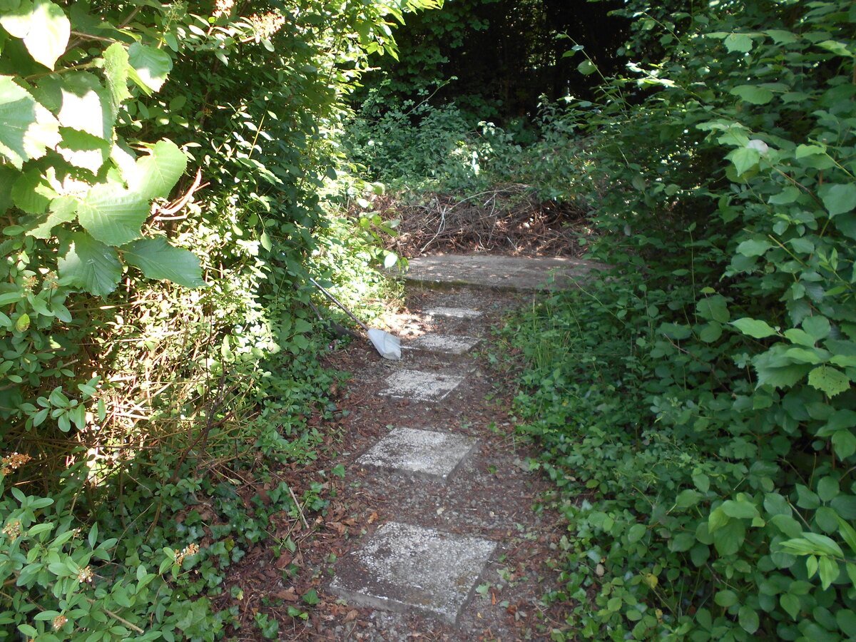 3 Bed, 1 Bath, HouseFor Sale, Pays-de-la-Loire, 53700