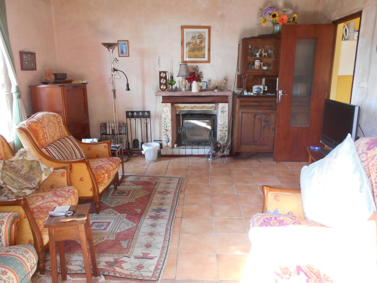 3 Bed, 1 Bath, HouseFor Sale, Pays-de-la-Loire, 53700