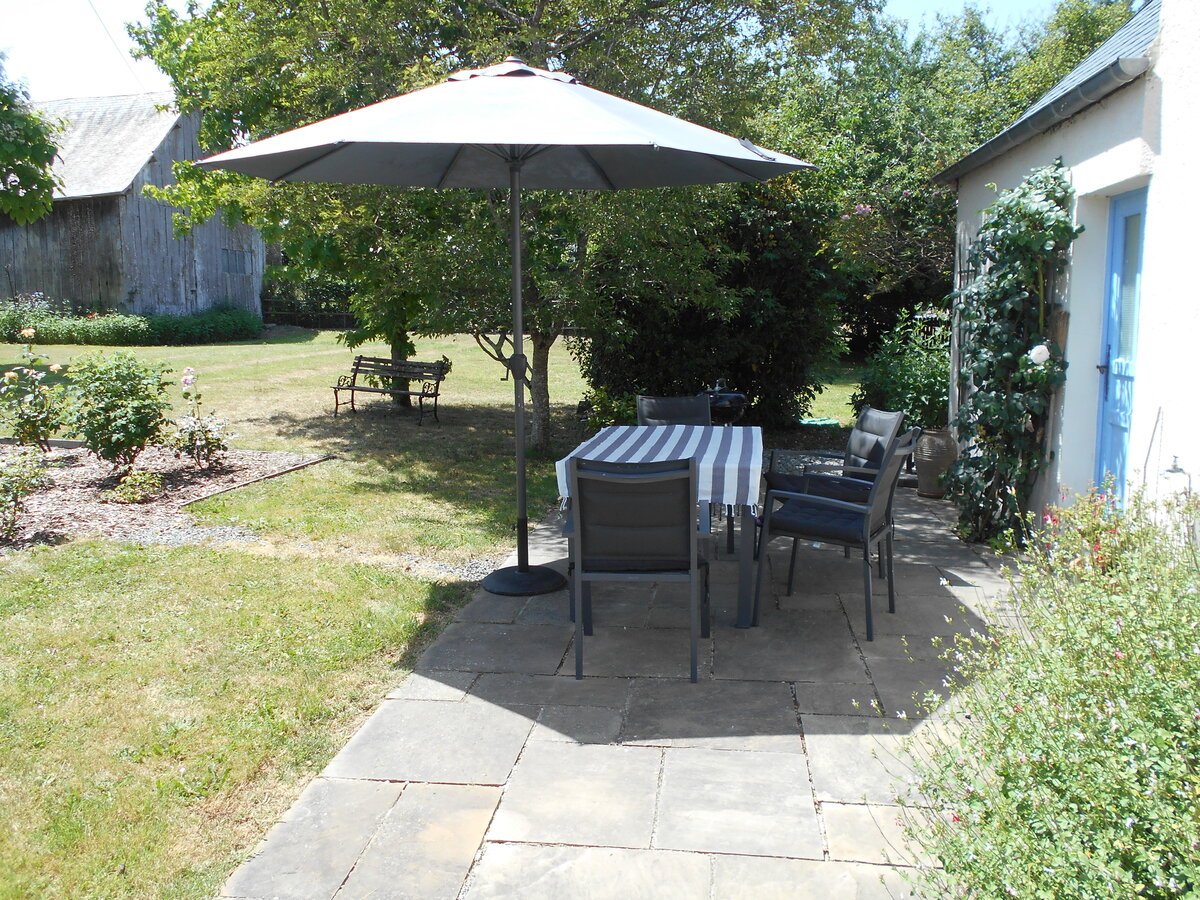 3 Bed, 2 Bath, HouseFor Sale, Saint-Aignan-de-Couptrain, Pays-de-la-Loire, 53250