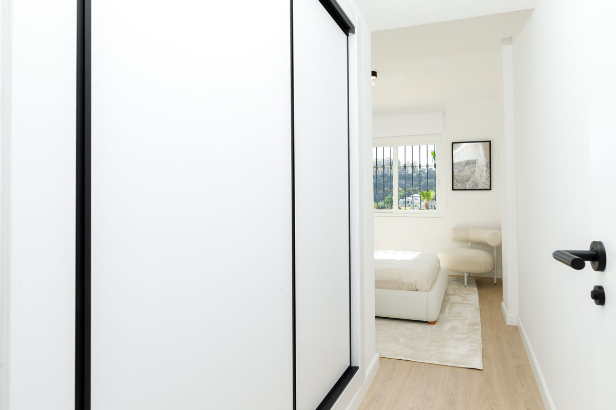 3 Bed, 3 Bath, ApartmentFor Sale, La Quinta, Malaga