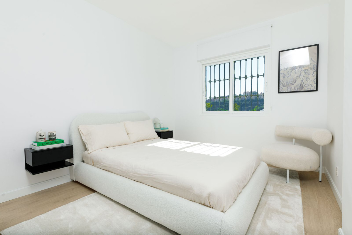 3 Bed, 3 Bath, ApartmentFor Sale, La Quinta, Malaga