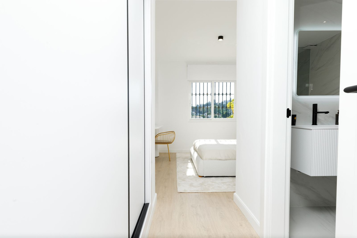 3 Bed, 3 Bath, ApartmentFor Sale, La Quinta, Malaga