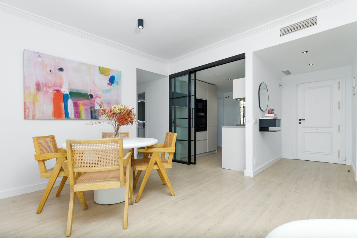 3 Bed, 3 Bath, ApartmentFor Sale, La Quinta, Malaga