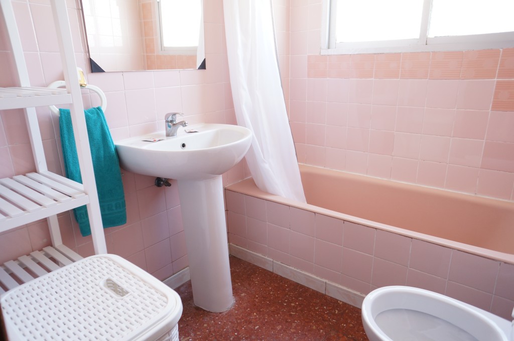 2 Bed, 1 Bath, HouseFor Sale, Nerja, Malaga