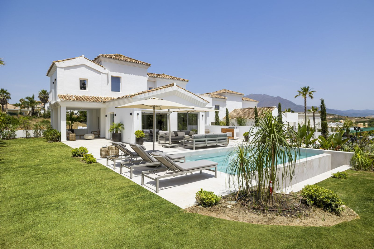 4 Bed, 4 Bath, HouseFor Sale, Casares Playa, Malaga