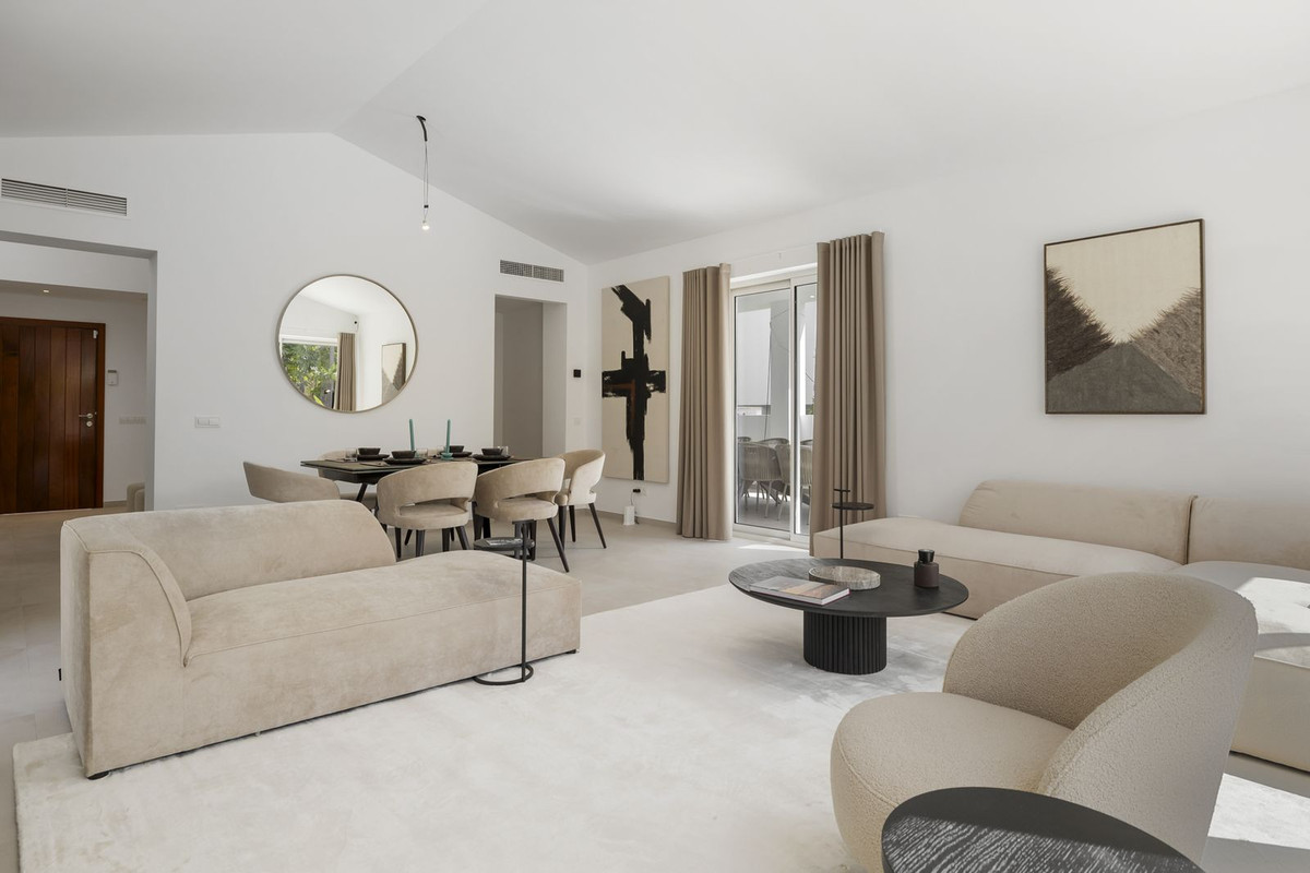 4 Bed, 4 Bath, HouseFor Sale, Casares Playa, Malaga