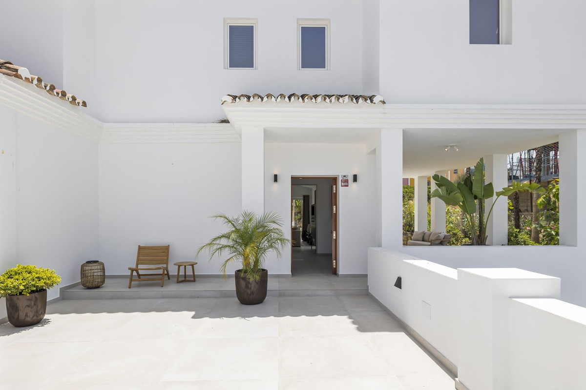 4 Bed, 4 Bath, HouseFor Sale, Casares Playa, Malaga