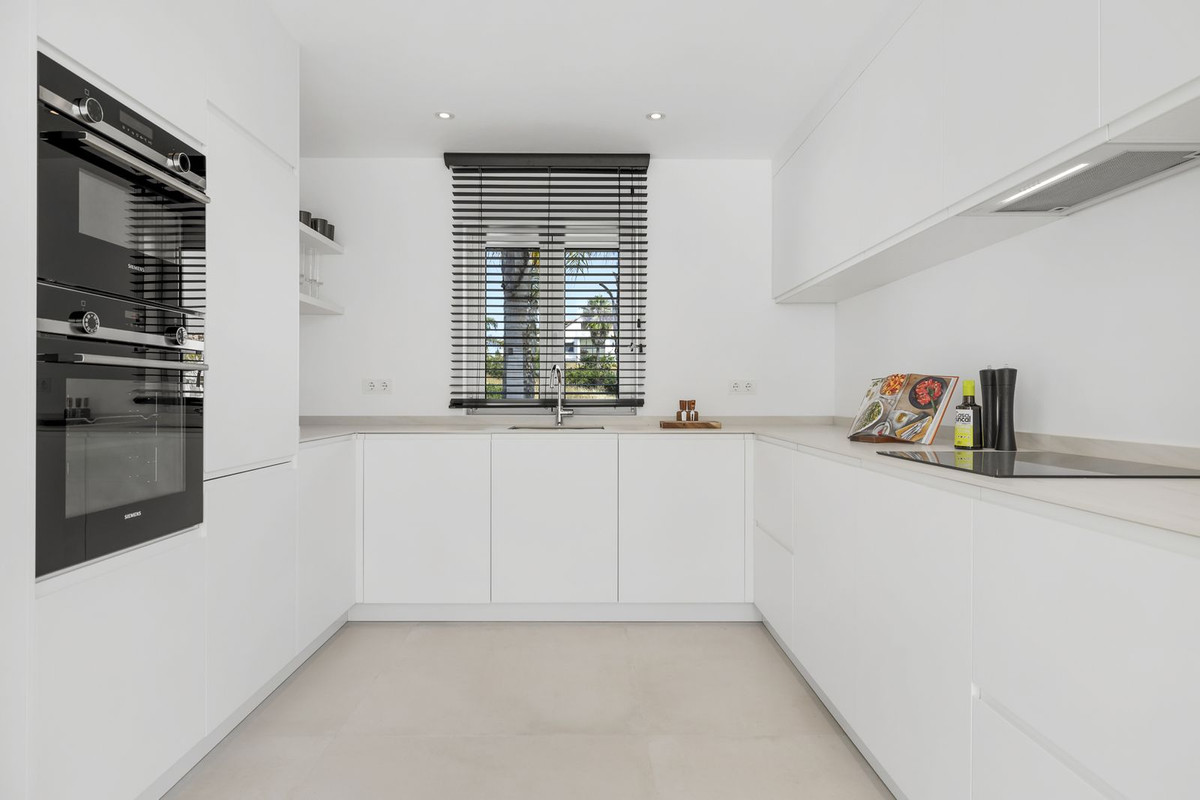 4 Bed, 4 Bath, HouseFor Sale, Casares Playa, Malaga