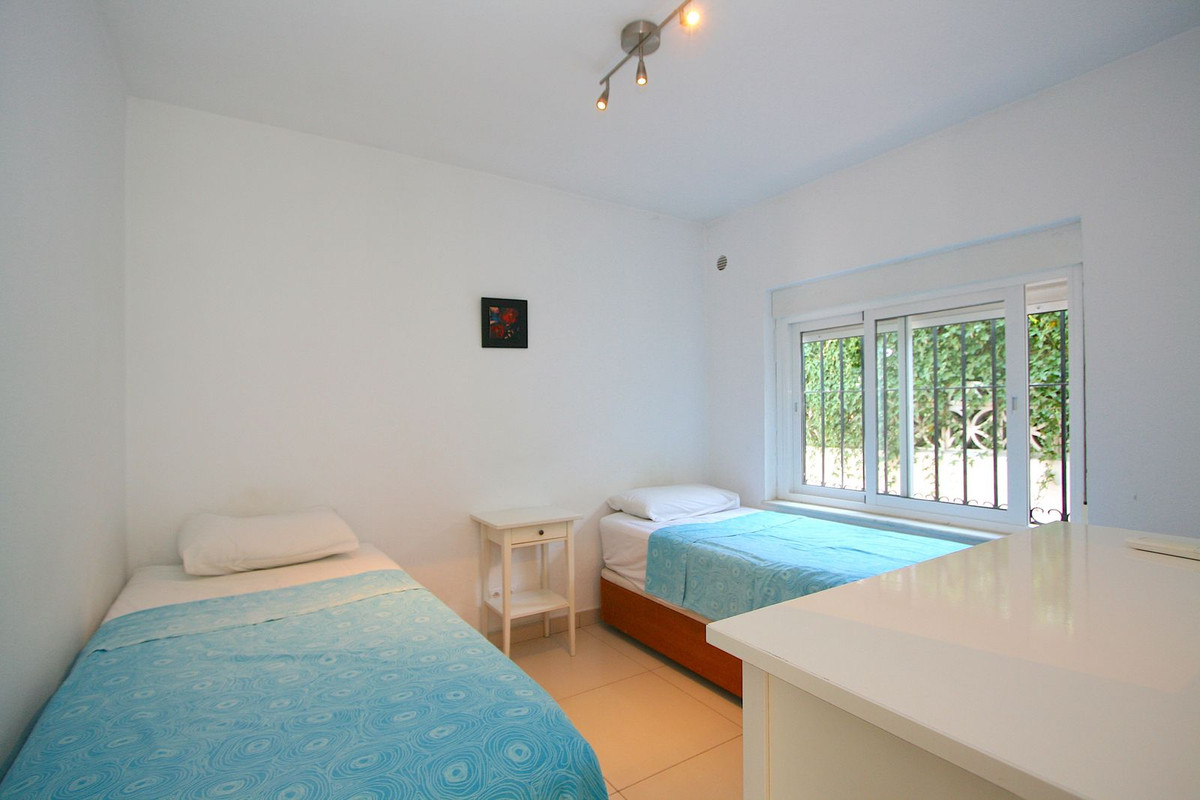 3 Bed, 1 Bath, HouseFor Sale, Fuengirola, Malaga