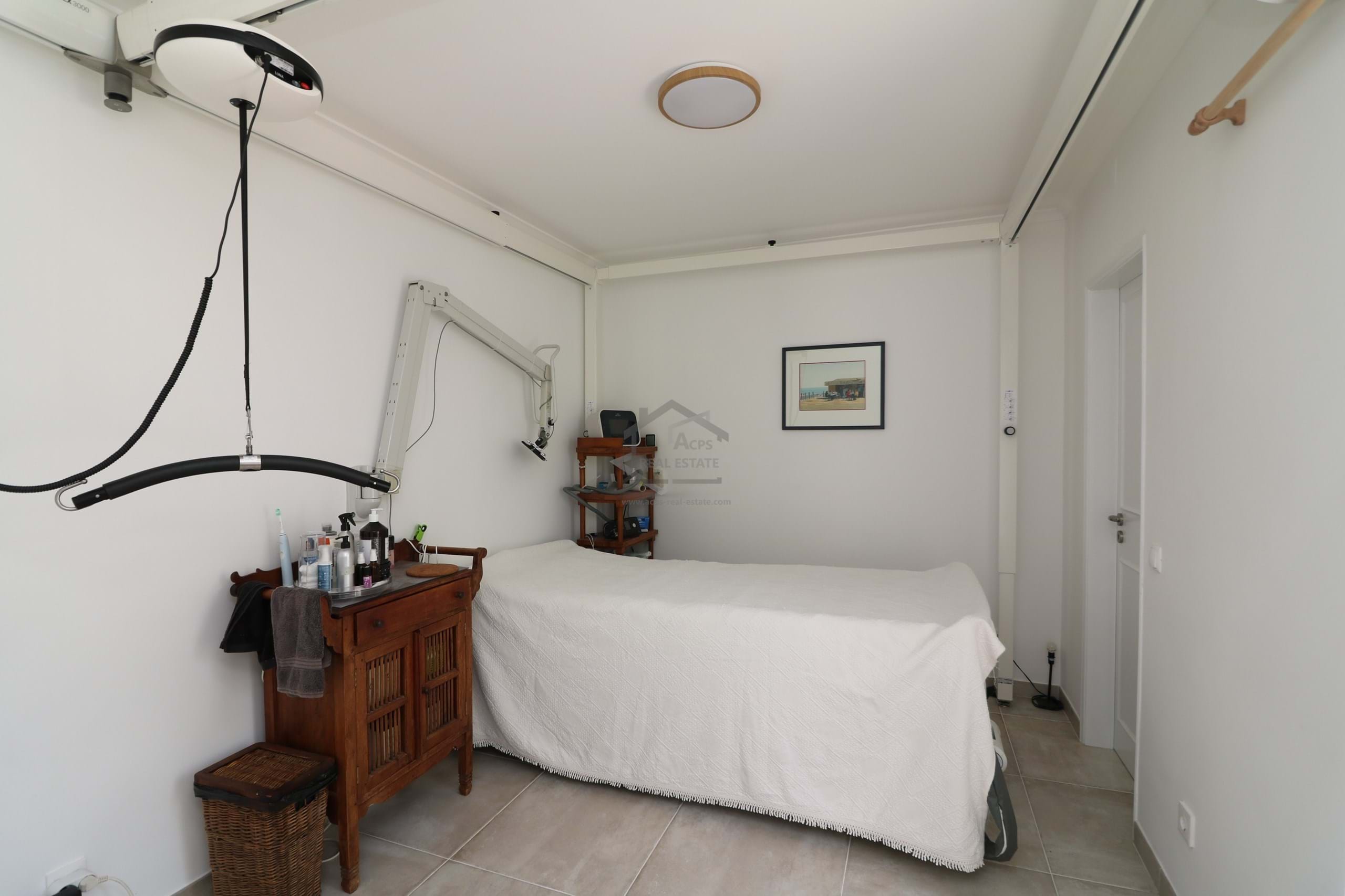 3 Bed, 2 Bath, HouseFor Sale, Sao Bras De Alportel, Faro, 8150-161