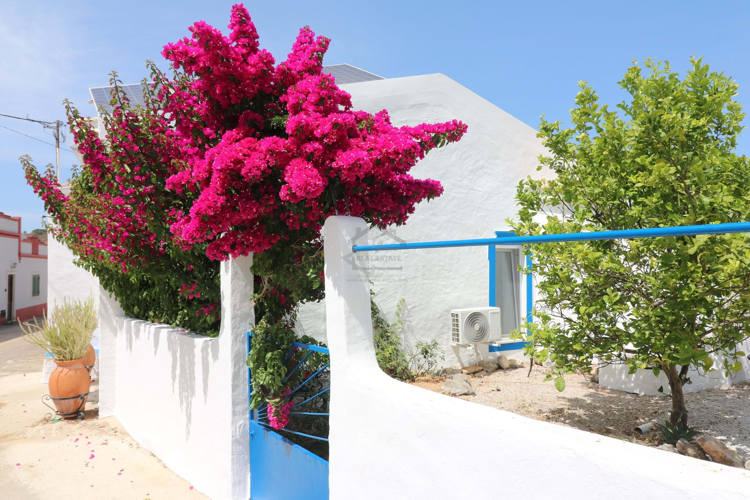 3 Bed, 2 Bath, HouseFor Sale, Sao Bras De Alportel, Faro, 8150-161