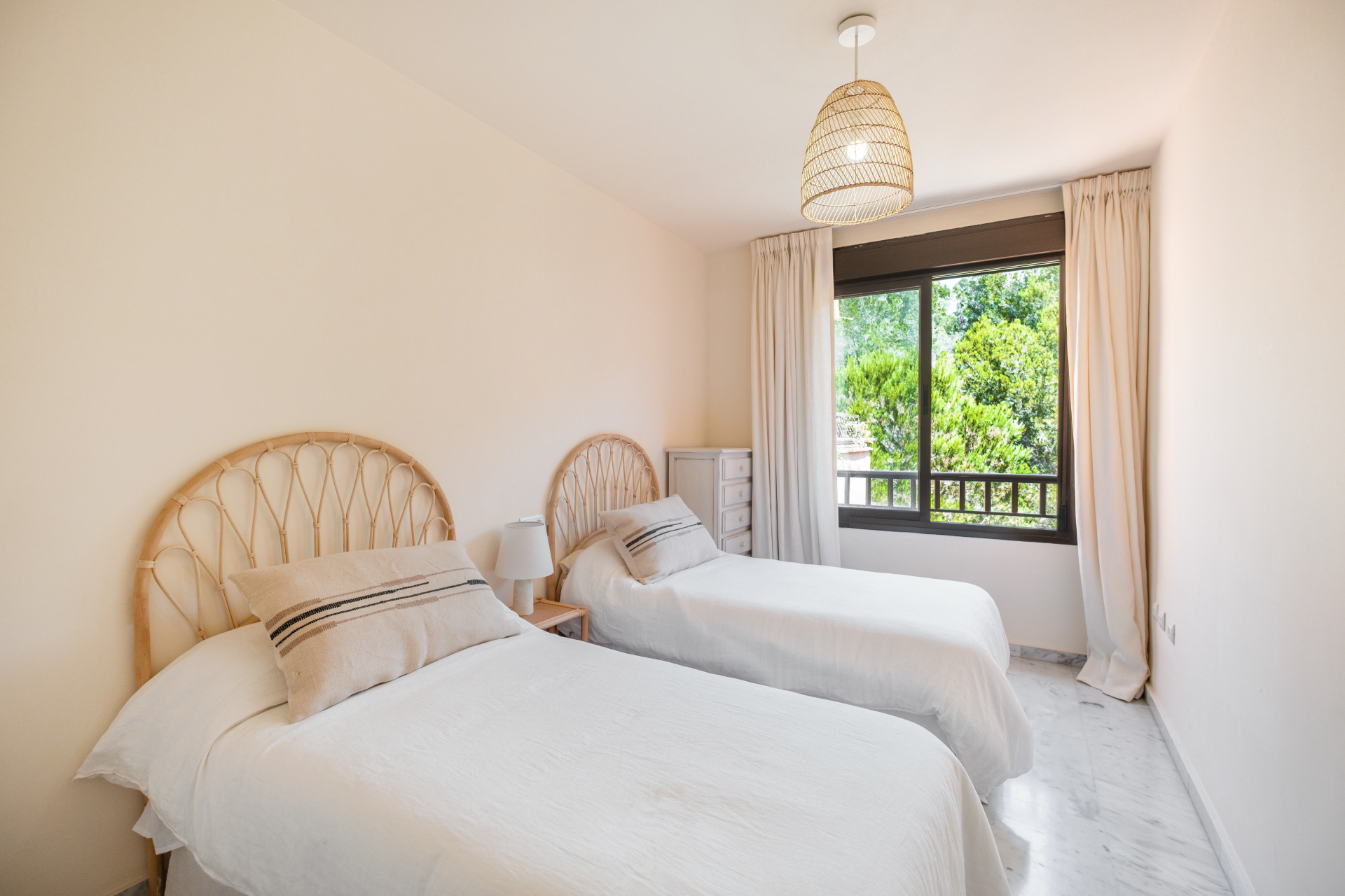 3 Bed, 2 Bath, HouseFor Sale, Marbella, Malaga