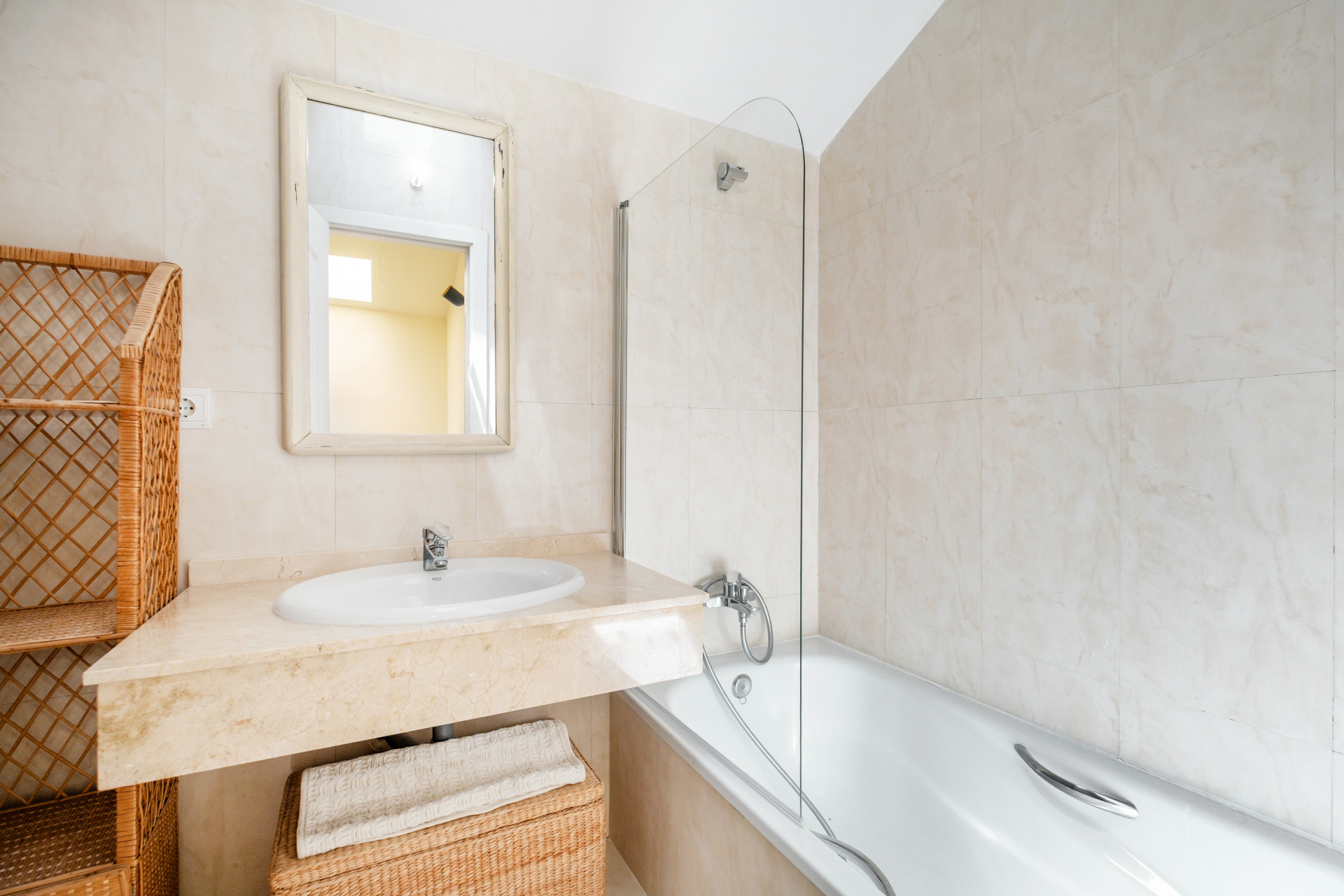 3 Bed, 2 Bath, HouseFor Sale, Marbella, Malaga