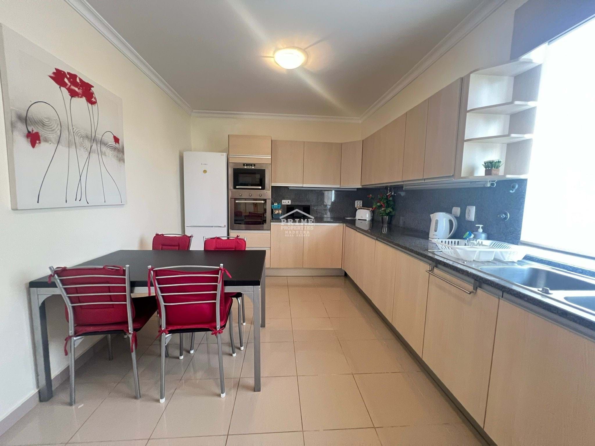 3 Bed, 2 Bath, HouseFor Sale, Funchal, Ilha da Madeira, 9000-088