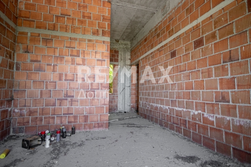 Commercial Property, For Sale