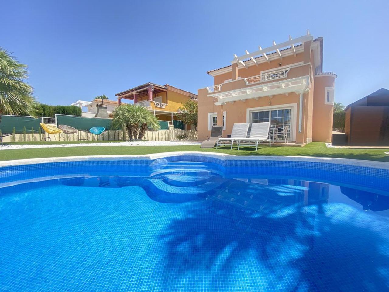3 Bed, 2 Bath, HouseFor Sale, Altaona Golf and Country Village, Murcia