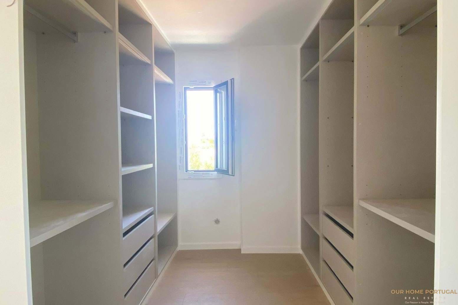 4 Bed, 4 Bath, HouseFor Sale, Cascais, Lisboa