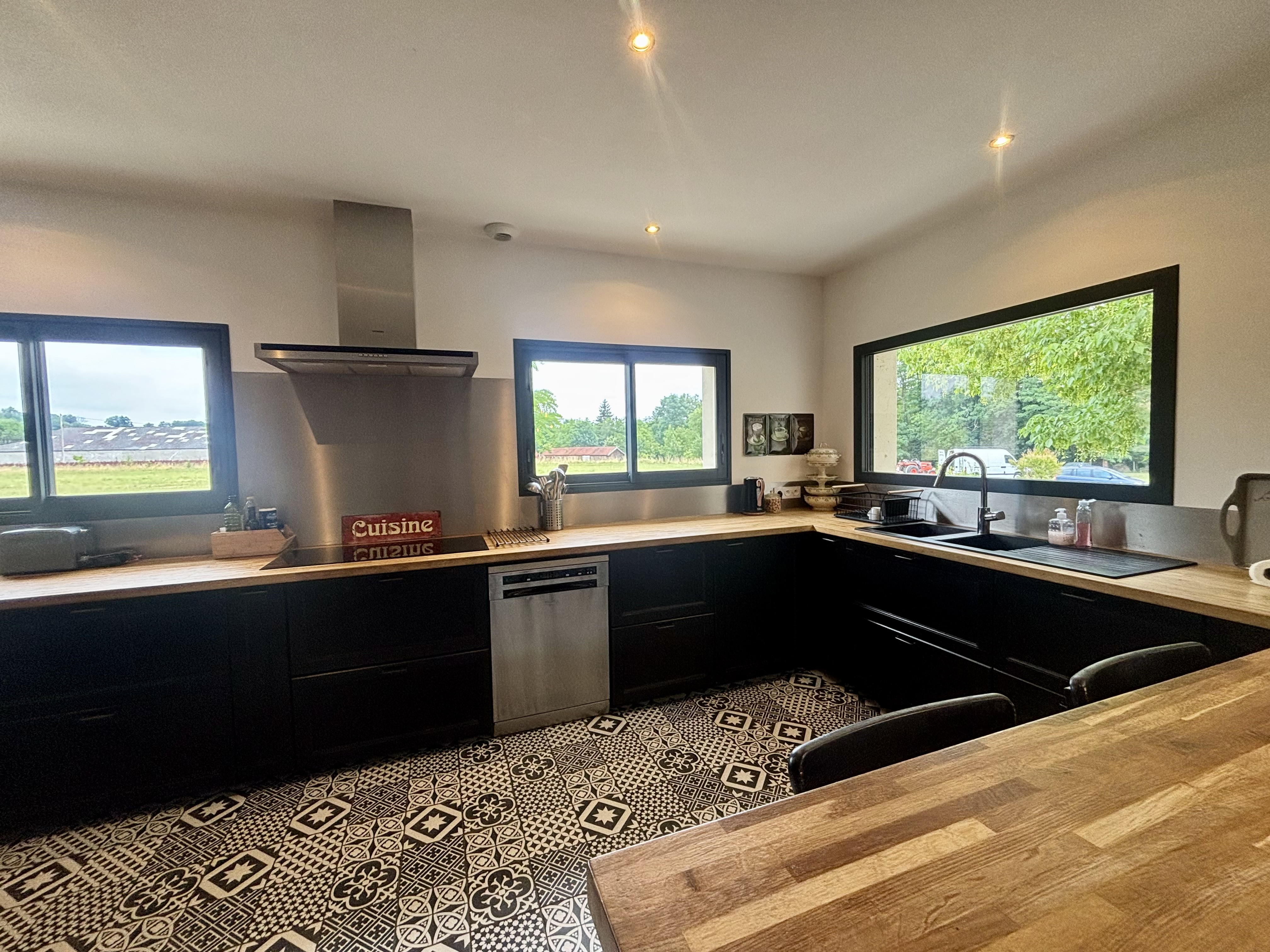 7 Bed, 1 Bath, HouseFor Sale, Casseneuil, Lot-et-Garonne, Aquitaine, 47440